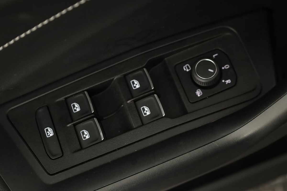 volkswagen-t-roc-2025-gasolina-999cc