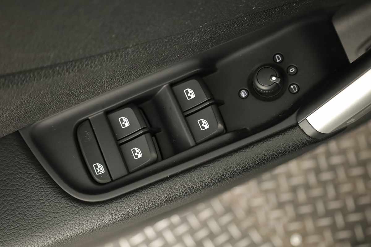 audi-q2-2023-gasolina-1498cc