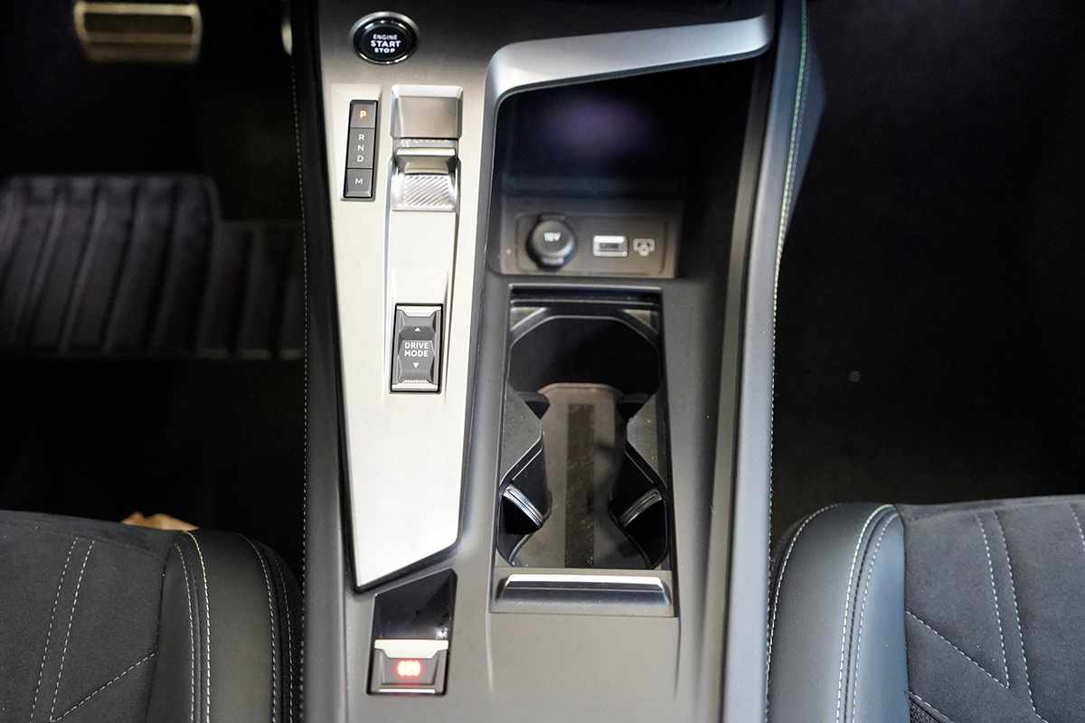peugeot-308-2024-gasolina-1199cc