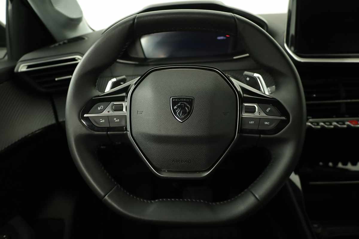 peugeot-208-2025-gasolina-1199cc