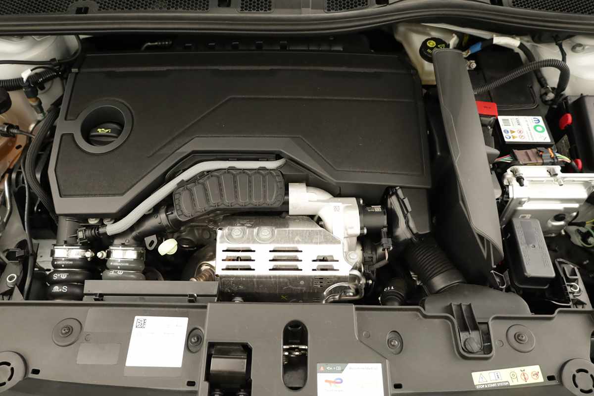 peugeot-208-2025-gasolina-1199cc