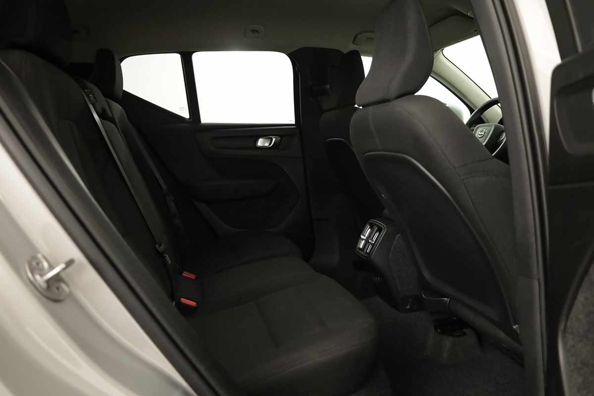 volvo-xc40-2025-gasolina-1969cc