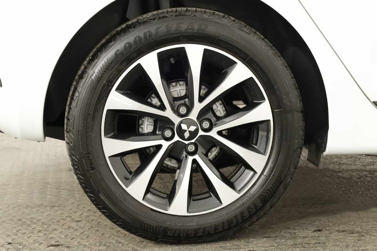 mitsubishi-colt-2025-gasolina-999cc