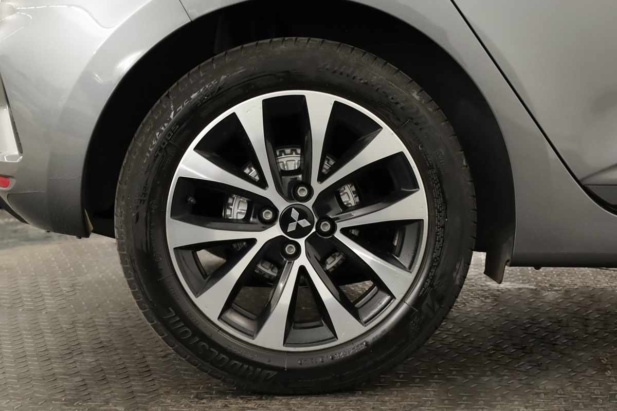 mitsubishi-colt-2024-gasolina-999cc