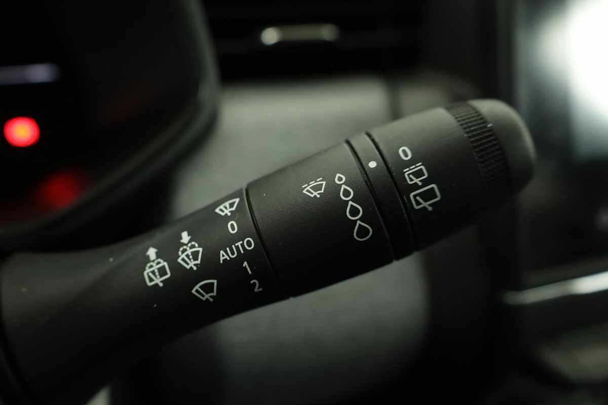 mitsubishi-colt-2024-gasolina-999cc