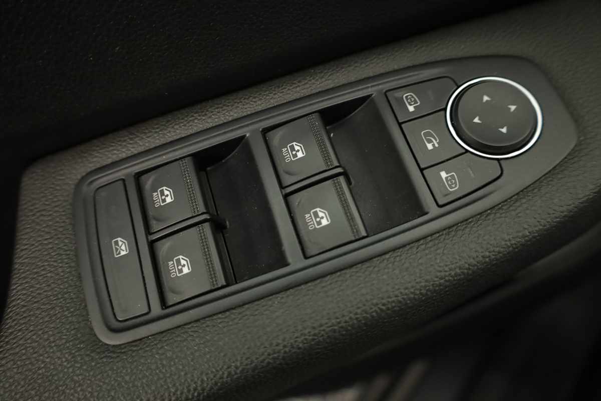 mitsubishi-colt-2024-gasolina-999cc