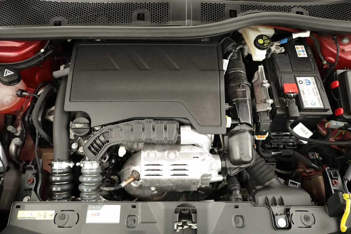 peugeot-2008-2024-gasolina-1199cc