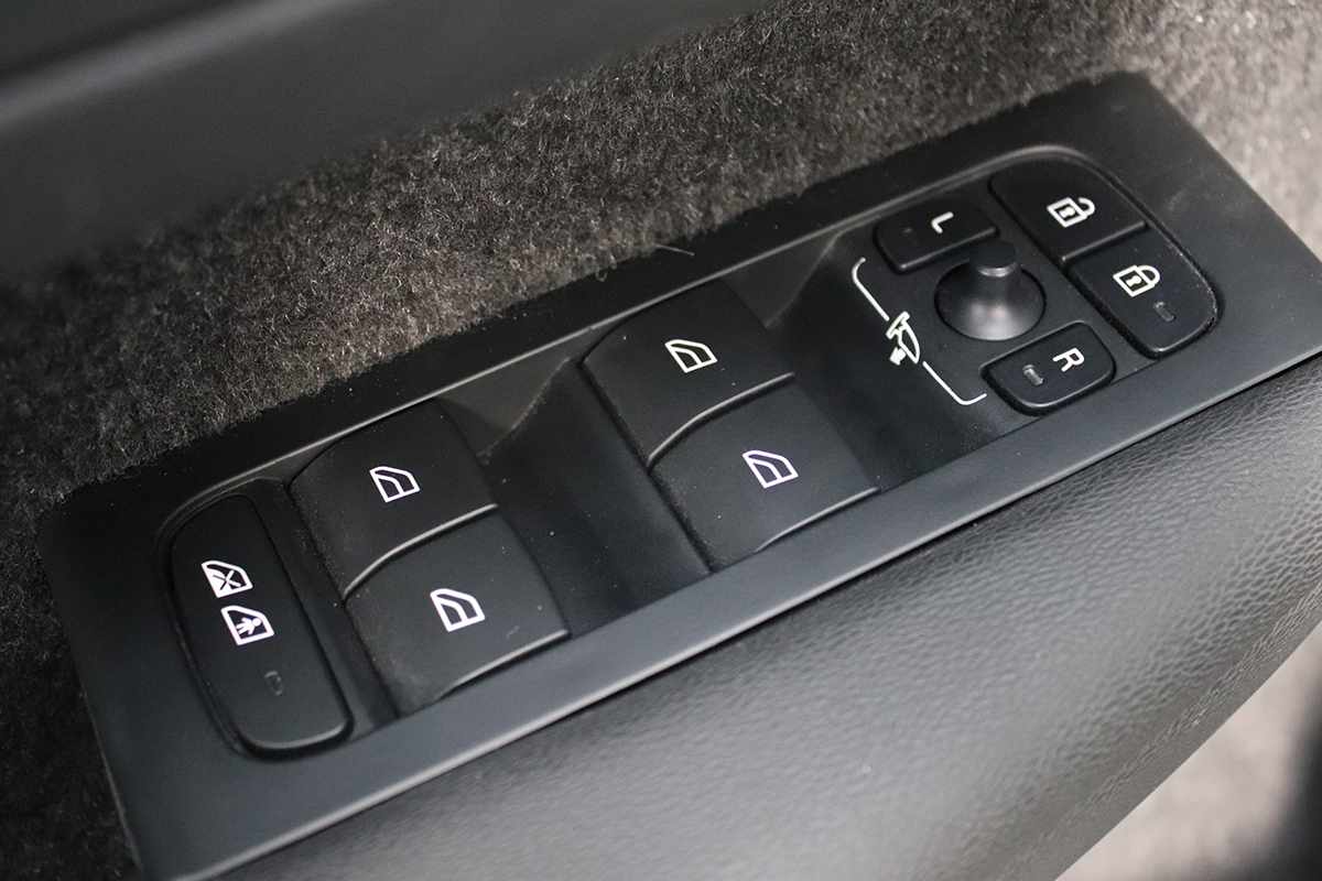 volvo-xc40-2024-gasolina-1477cc