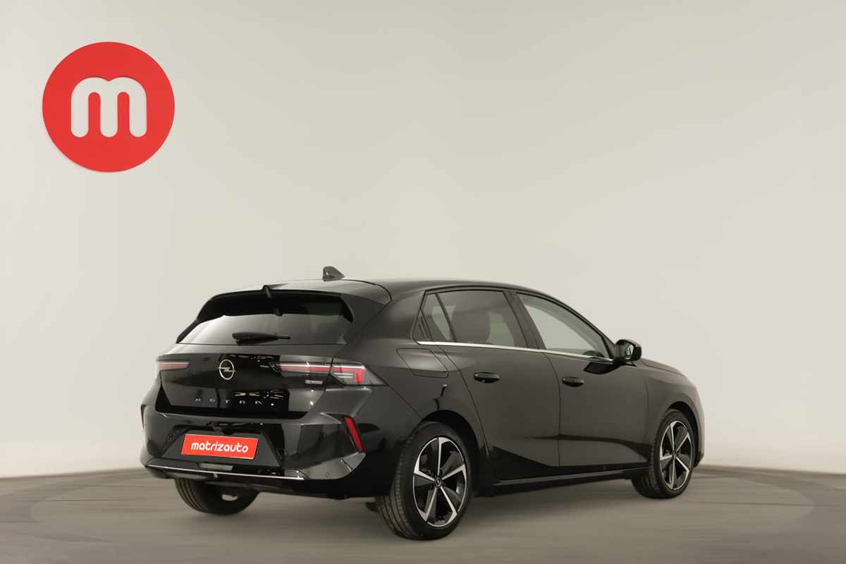 opel-astra-2023-hibrido-a-gasolina-1598cc
