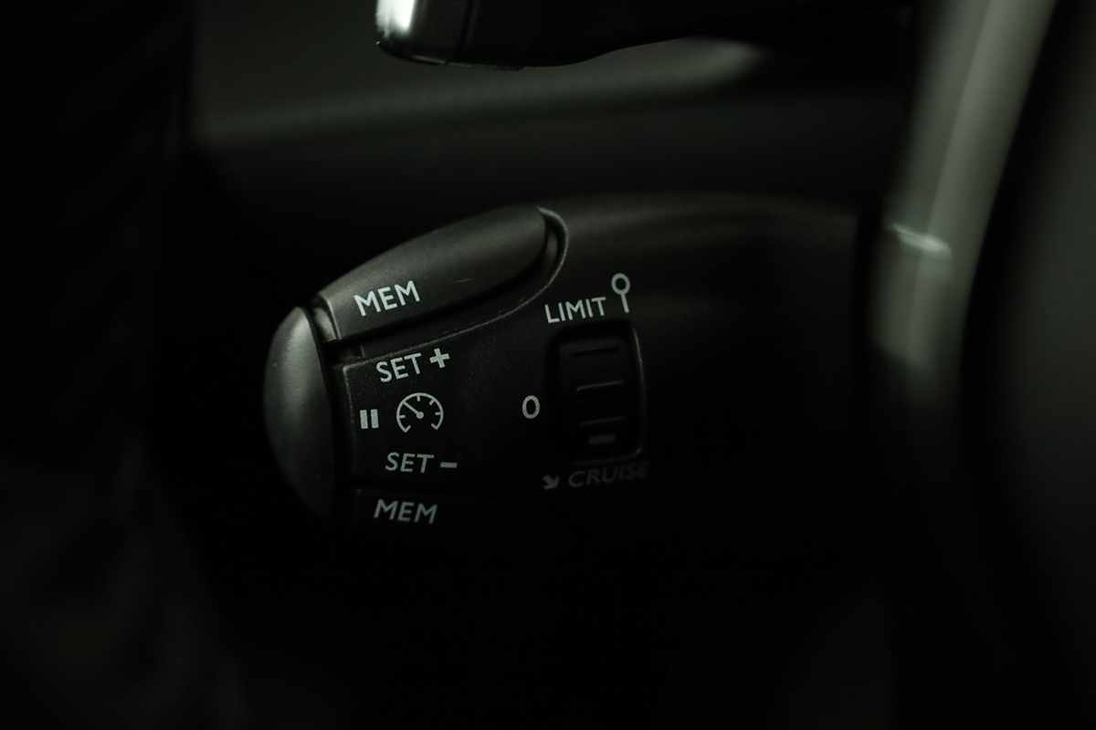 peugeot-208-2025-gasolina-1199cc