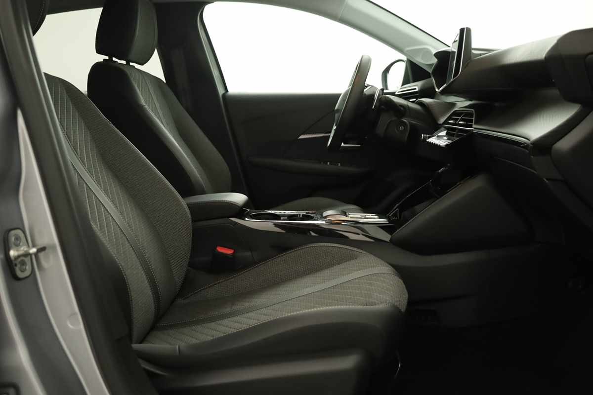 peugeot-208-2025-gasolina-1199cc