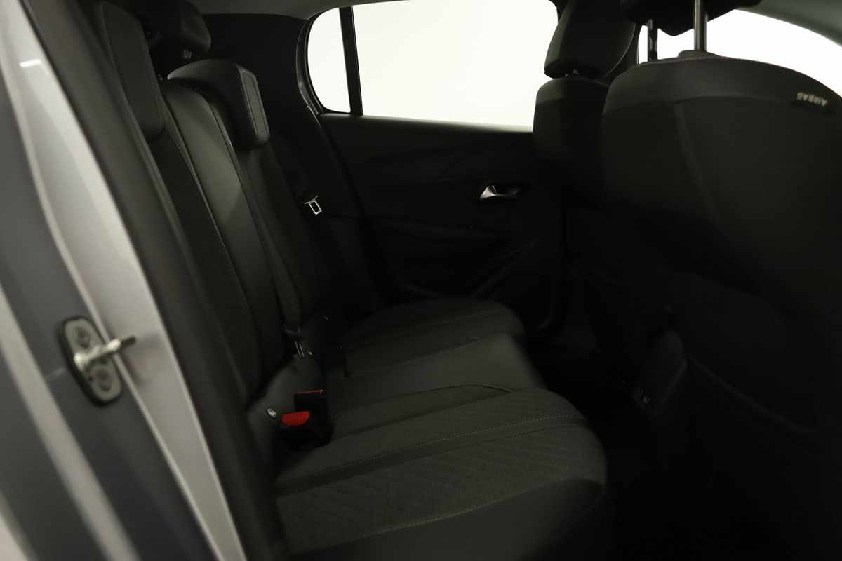peugeot-208-2025-gasolina-1199cc