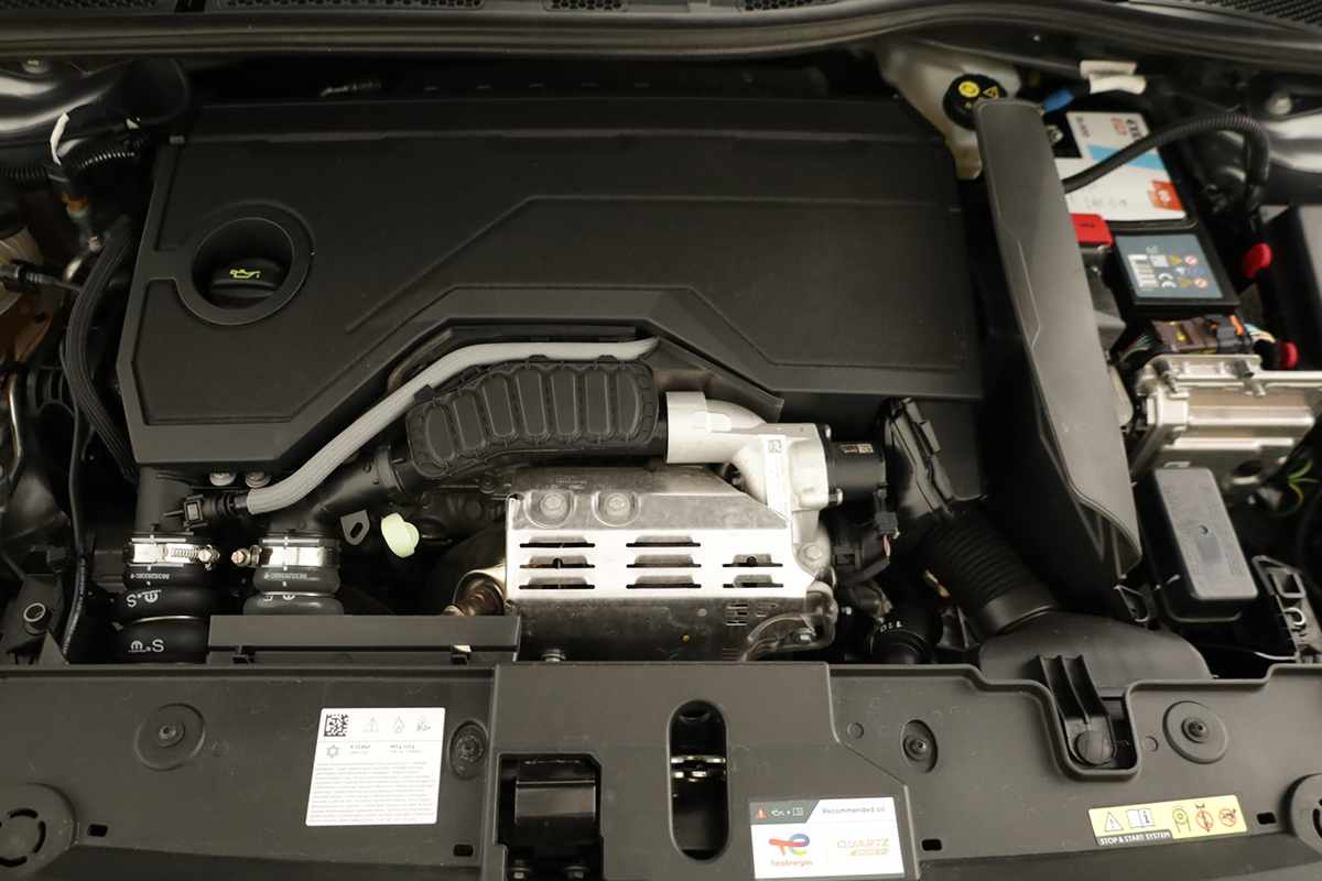 peugeot-208-2025-gasolina-1199cc