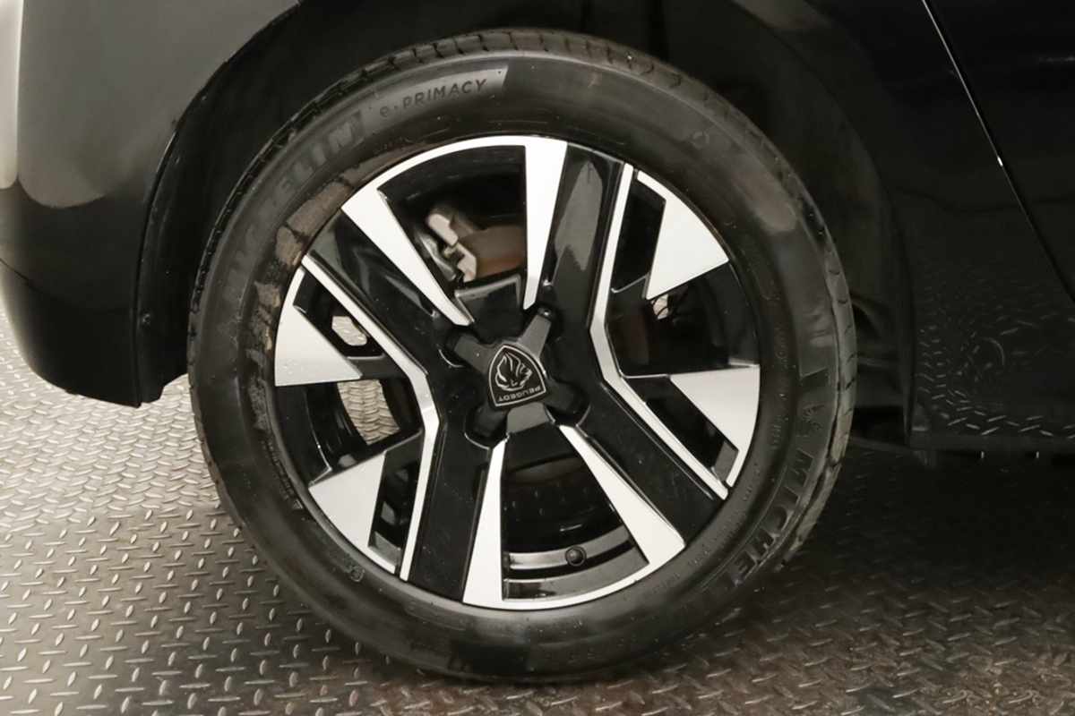 peugeot-208-2025-gasolina-1199cc