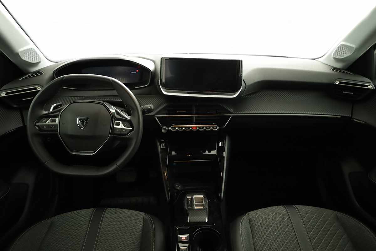 peugeot-208-2025-gasolina-1199cc