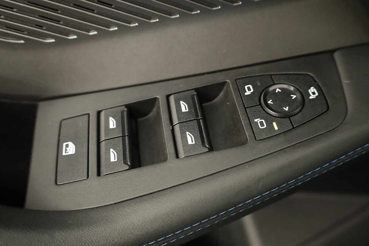 bmw-serie-1-2025-gasolina-1499cc