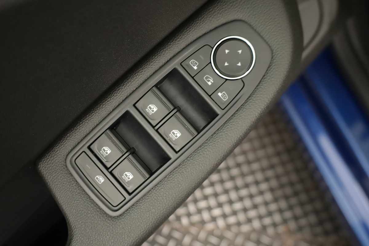 mitsubishi-colt-2025-gasolina-999cc