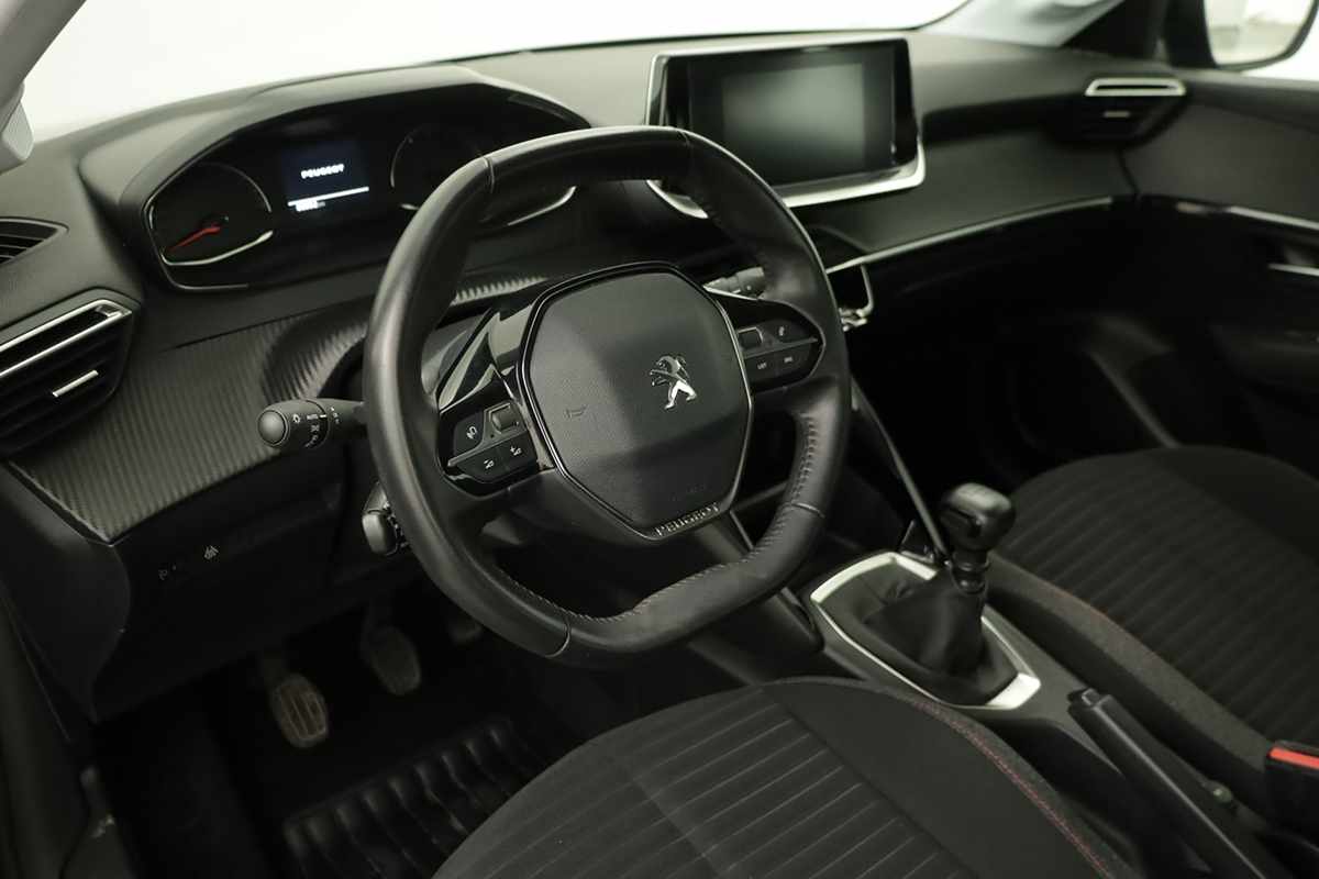 peugeot-208-2020-gasolina-1199cc