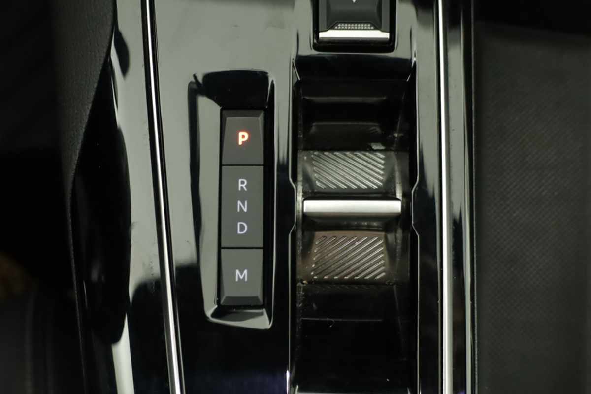 peugeot-3008-2024-gasolina-1199cc