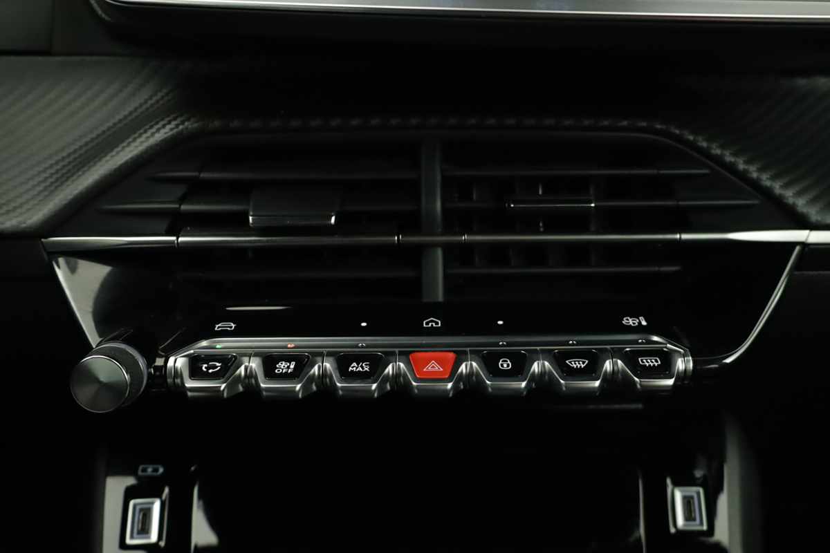 peugeot-2008-2024-gasolina-1199cc