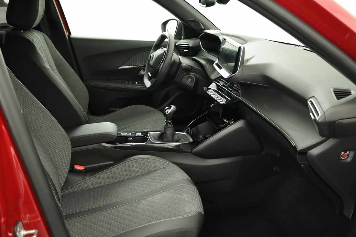 peugeot-2008-2024-gasolina-1199cc