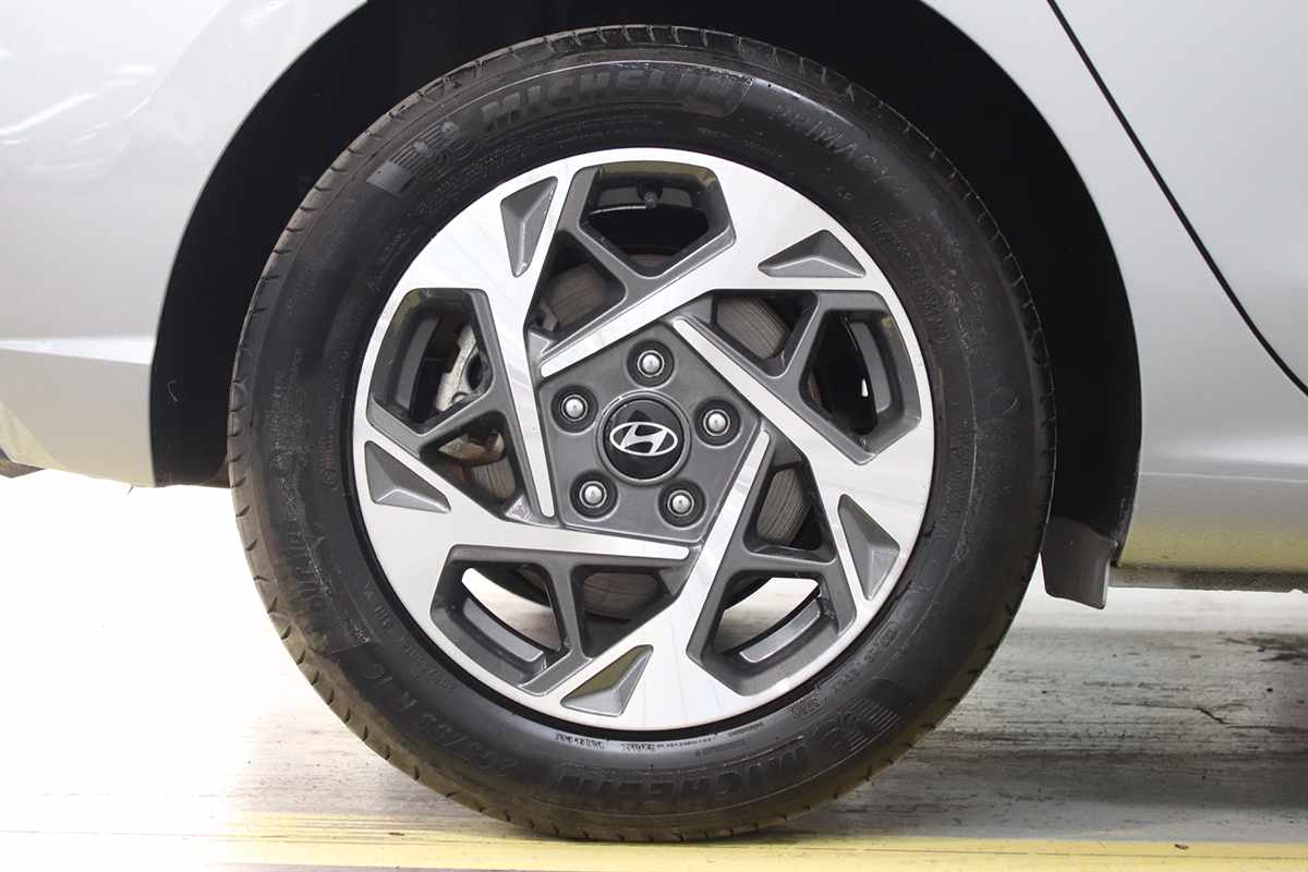 hyundai-i30-2025-gasolina-998cc