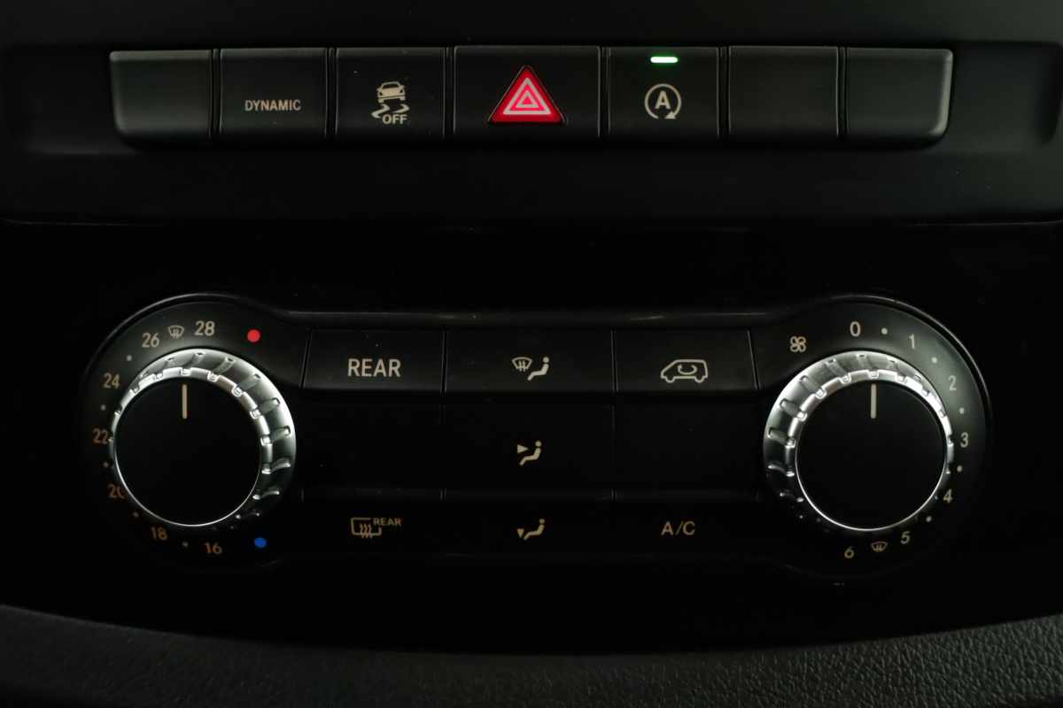 mercedes-benz-vito-tourer-2023-diesel-1950cc