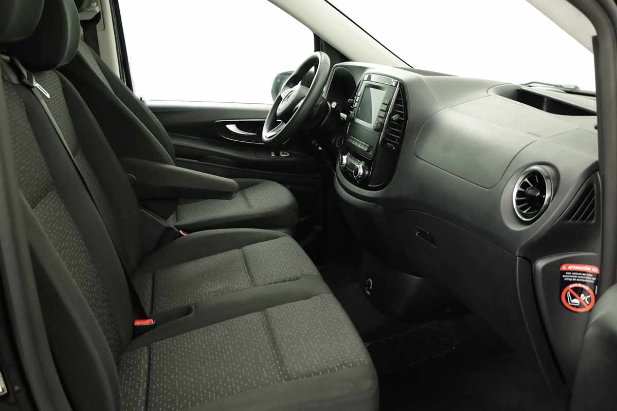 mercedes-benz-vito-tourer-2023-diesel-1950cc