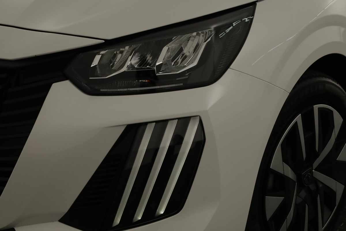 peugeot-208-2025-gasolina-1199cc