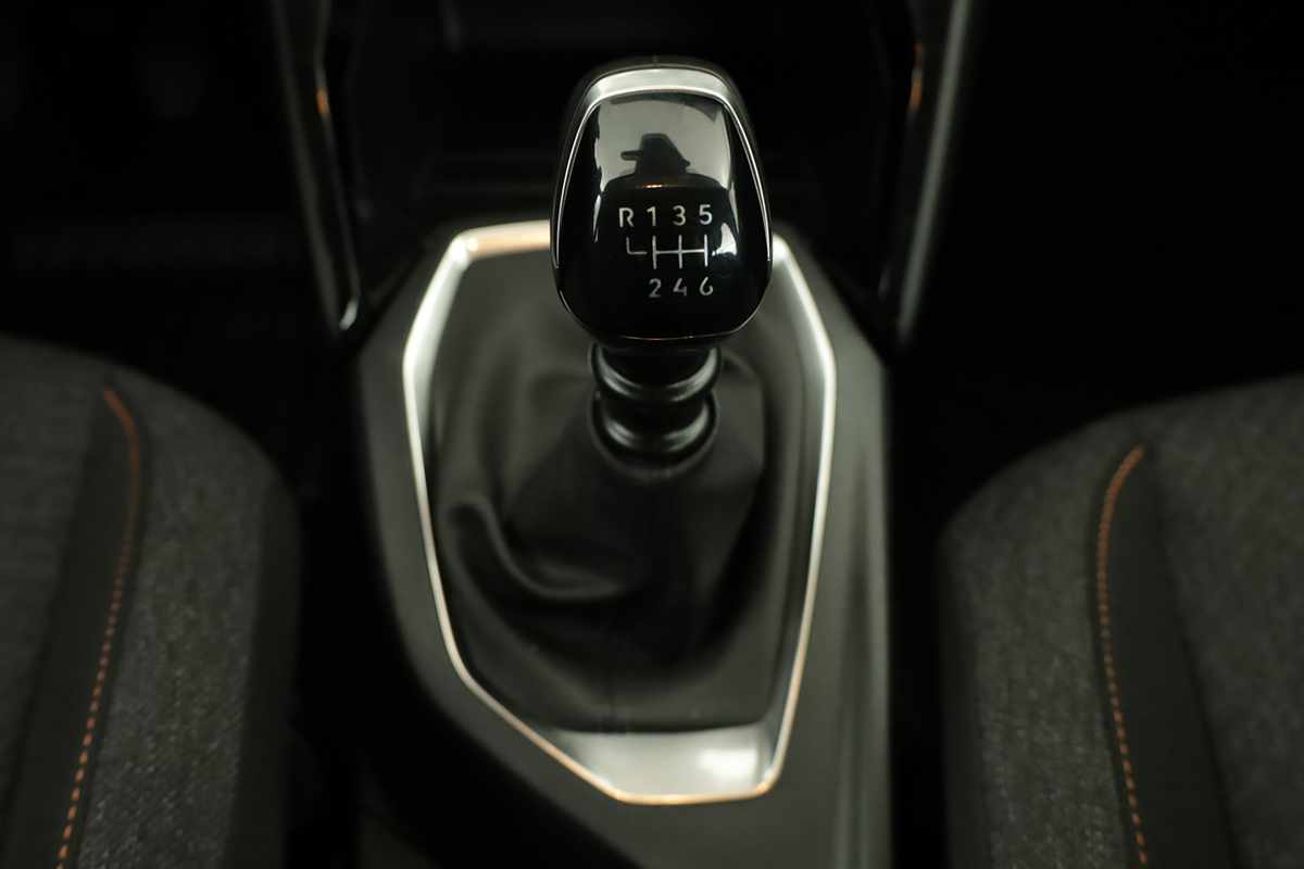 peugeot-208-2025-gasolina-1199cc