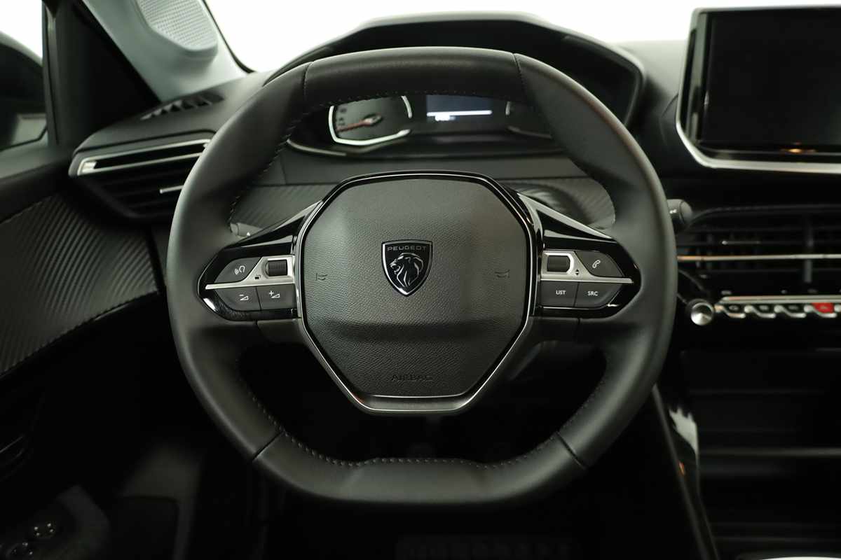 peugeot-208-2025-gasolina-1199cc