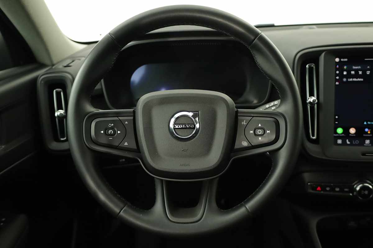 volvo-xc40-2025-gasolina-1969cc
