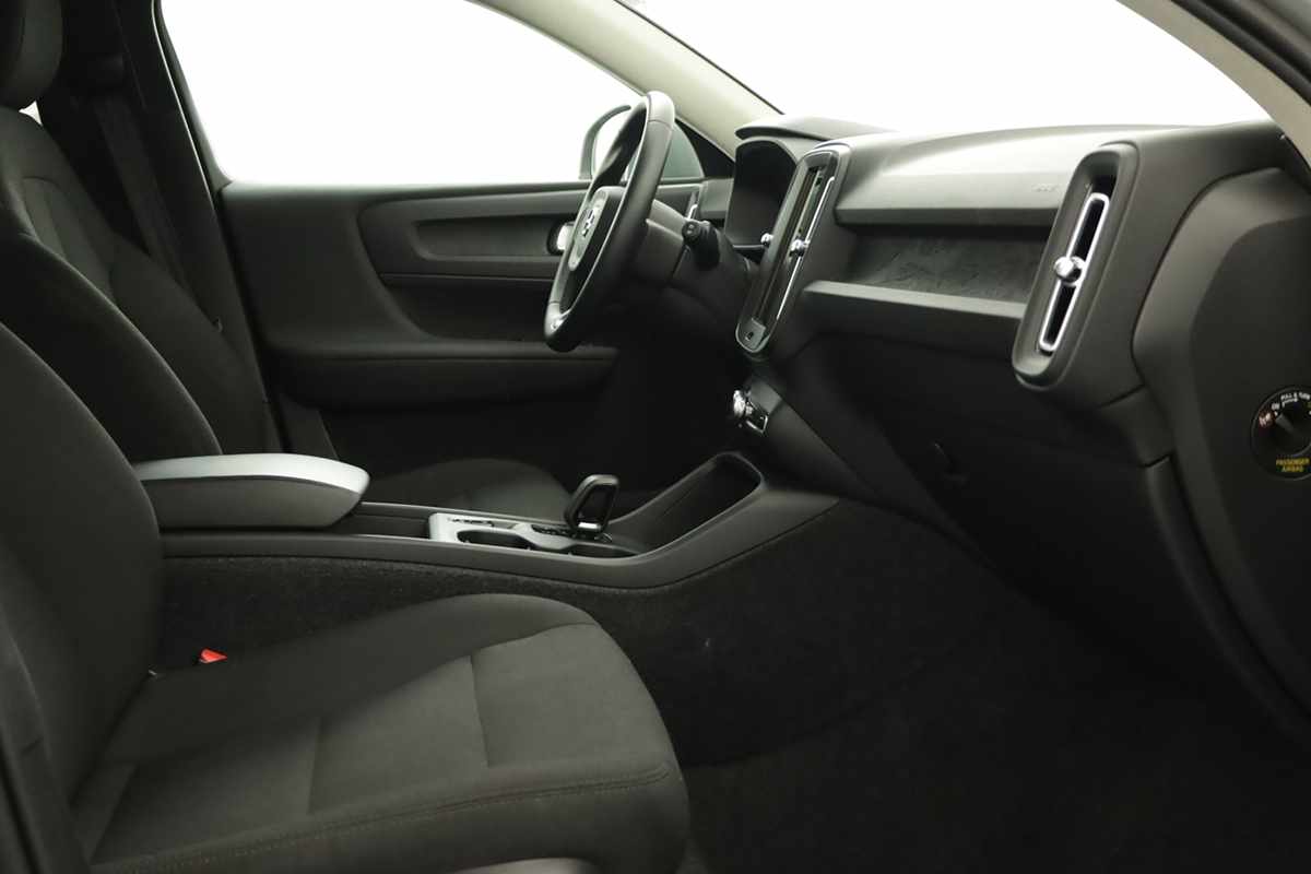 volvo-xc40-2025-gasolina-1969cc