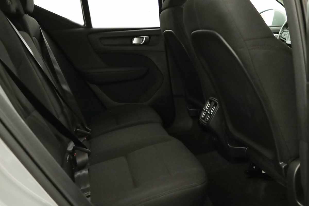 volvo-xc40-2025-gasolina-1969cc