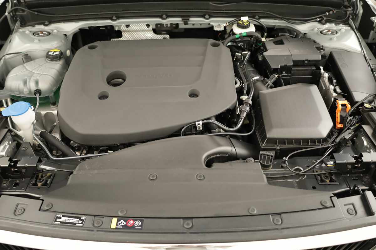 volvo-xc40-2025-gasolina-1969cc