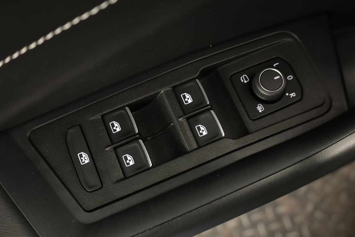 volkswagen-t-roc-2025-gasolina-999cc