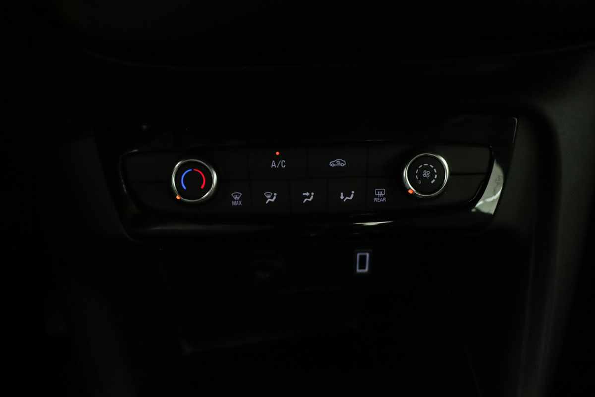 opel-corsa-2025-gasolina-1199cc