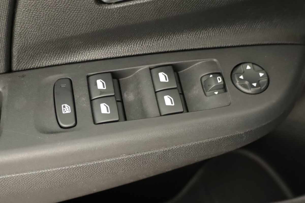 opel-corsa-2025-gasolina-1199cc