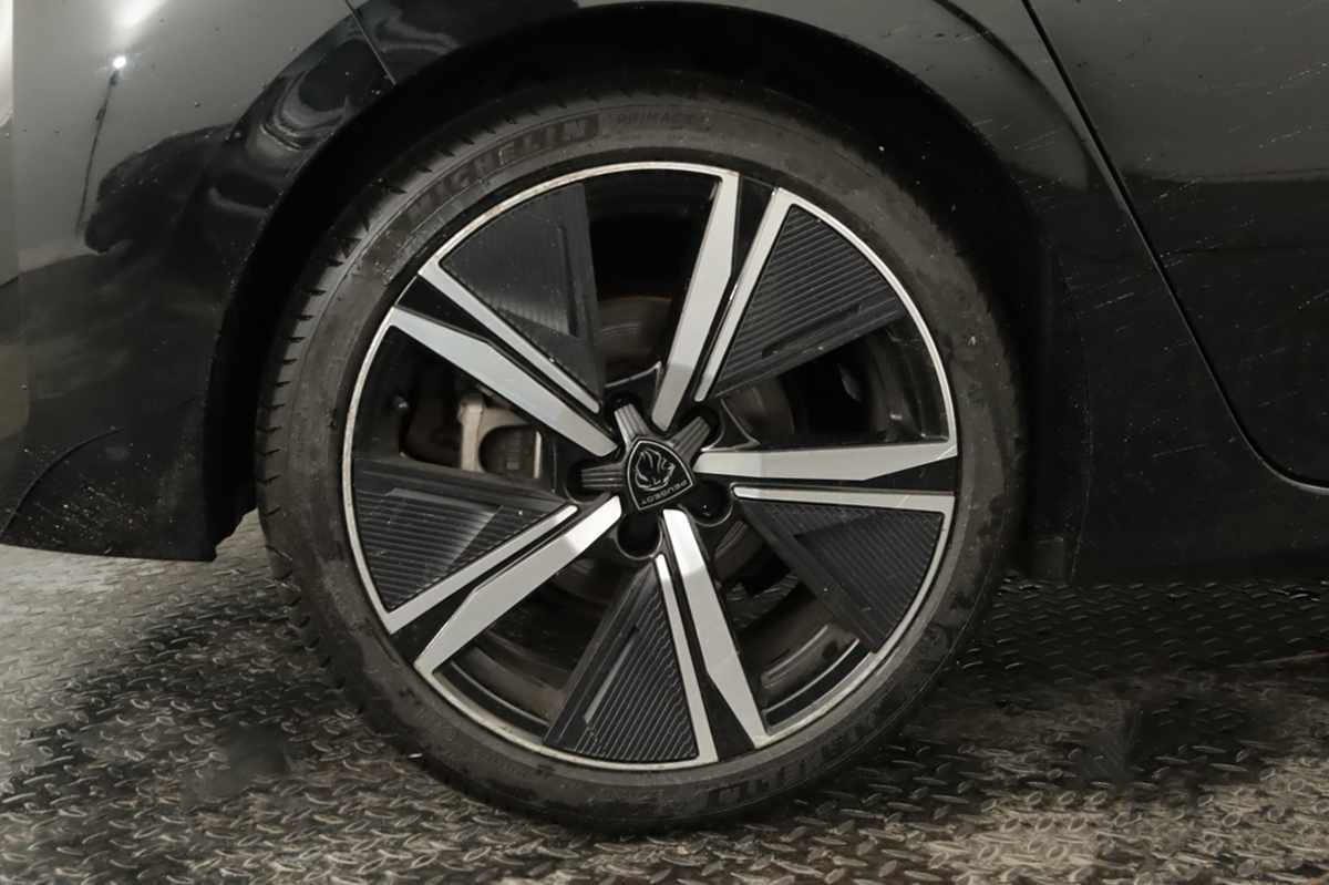 peugeot-308-2024-gasolina-1199cc