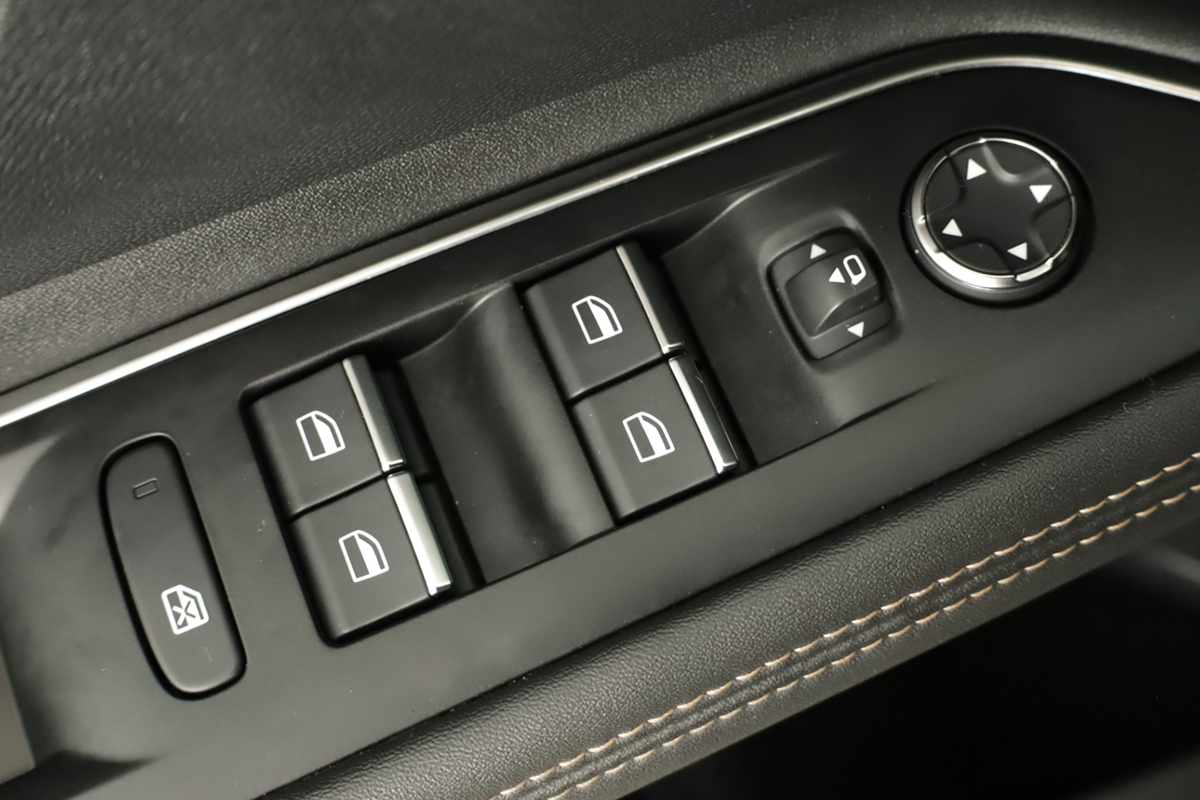 peugeot-3008-2024-gasolina-1199cc