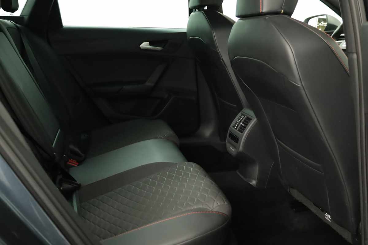 seat-leon-st-2025-hibrido-a-gasolina-1498cc
