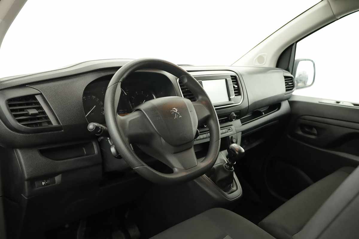 peugeot-expert-2023-diesel-1499cc