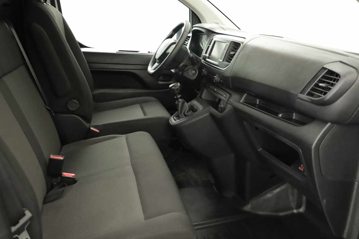 peugeot-expert-2023-diesel-1499cc