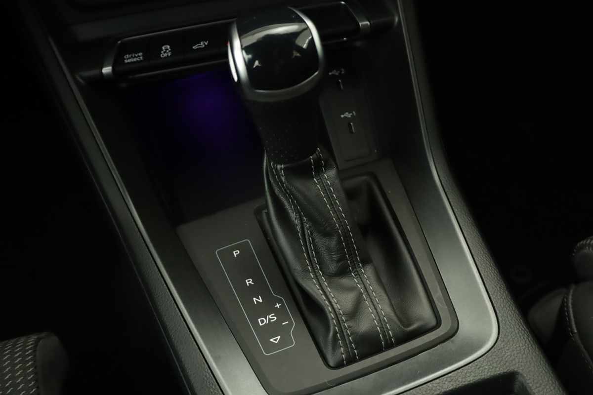audi-q3-2024-hibrido-a-gasolina-1395cc
