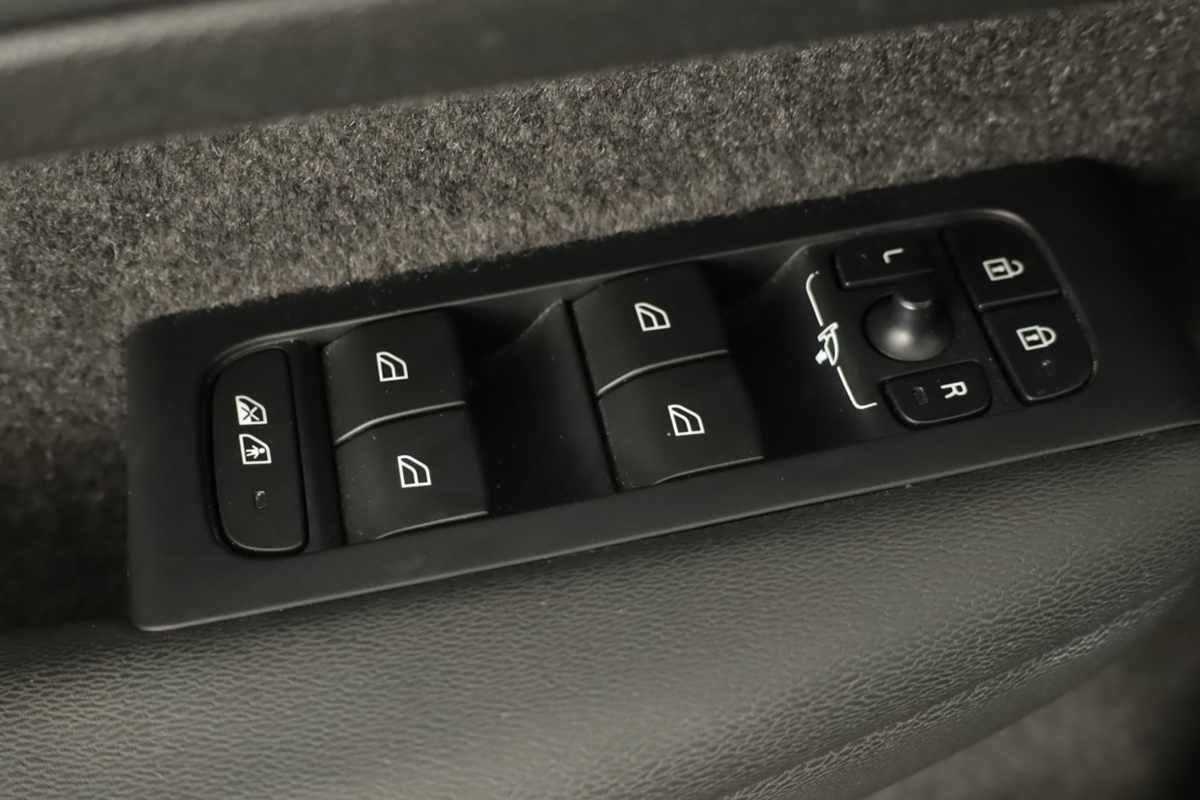 volvo-xc40-2024-gasolina-1477cc