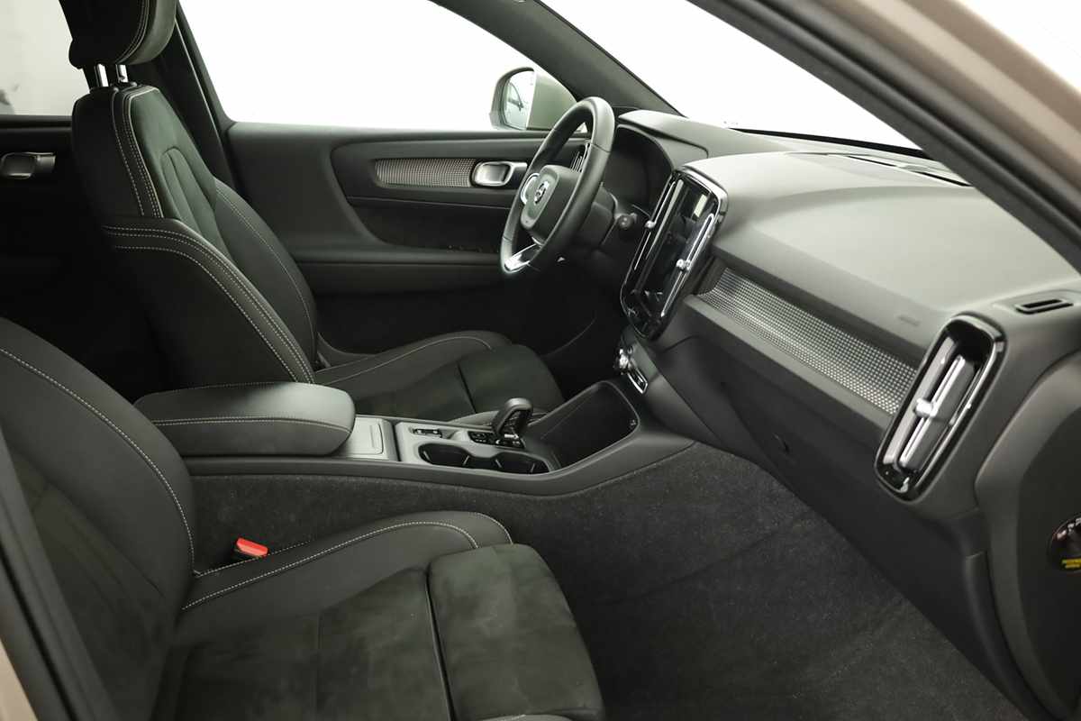volvo-xc40-2024-gasolina-1477cc