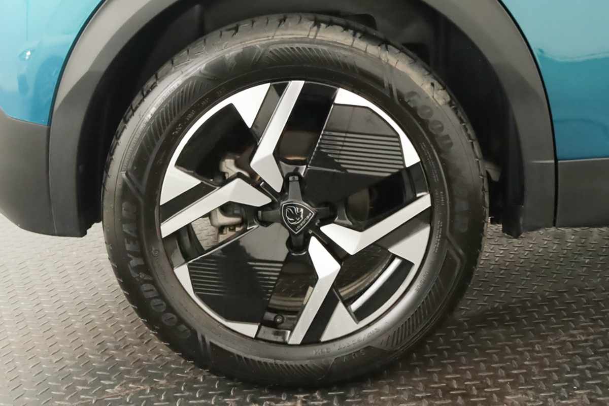 peugeot-e-2008-2025-eletrico-0cc