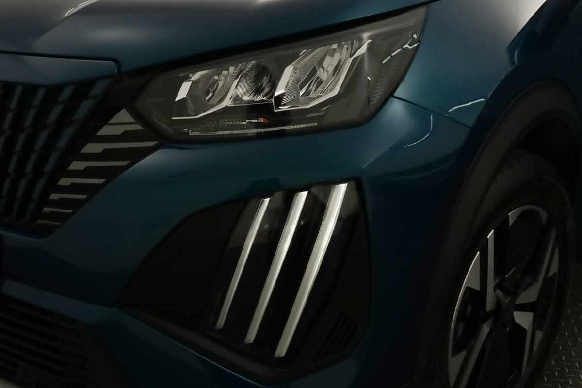 peugeot-e-2008-2025-eletrico-0cc