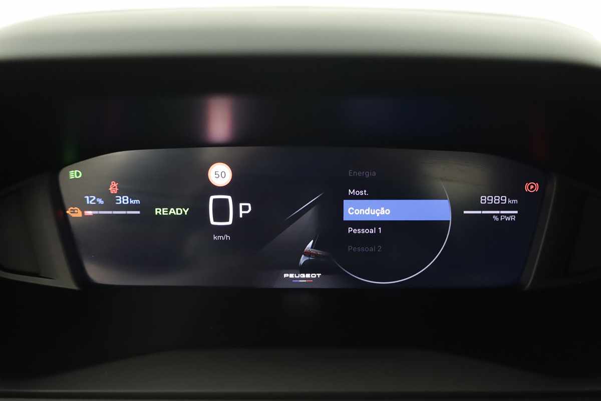 peugeot-e-2008-2025-eletrico-0cc