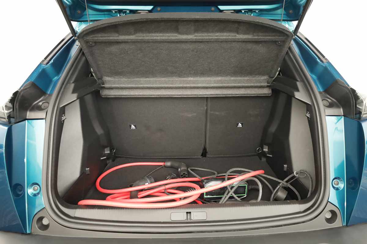 peugeot-e-2008-2025-eletrico-0cc